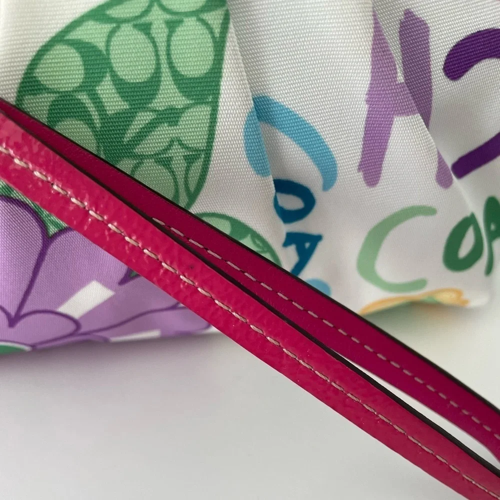 Coach Poppy Floral Wristlet | Vintage Y2k